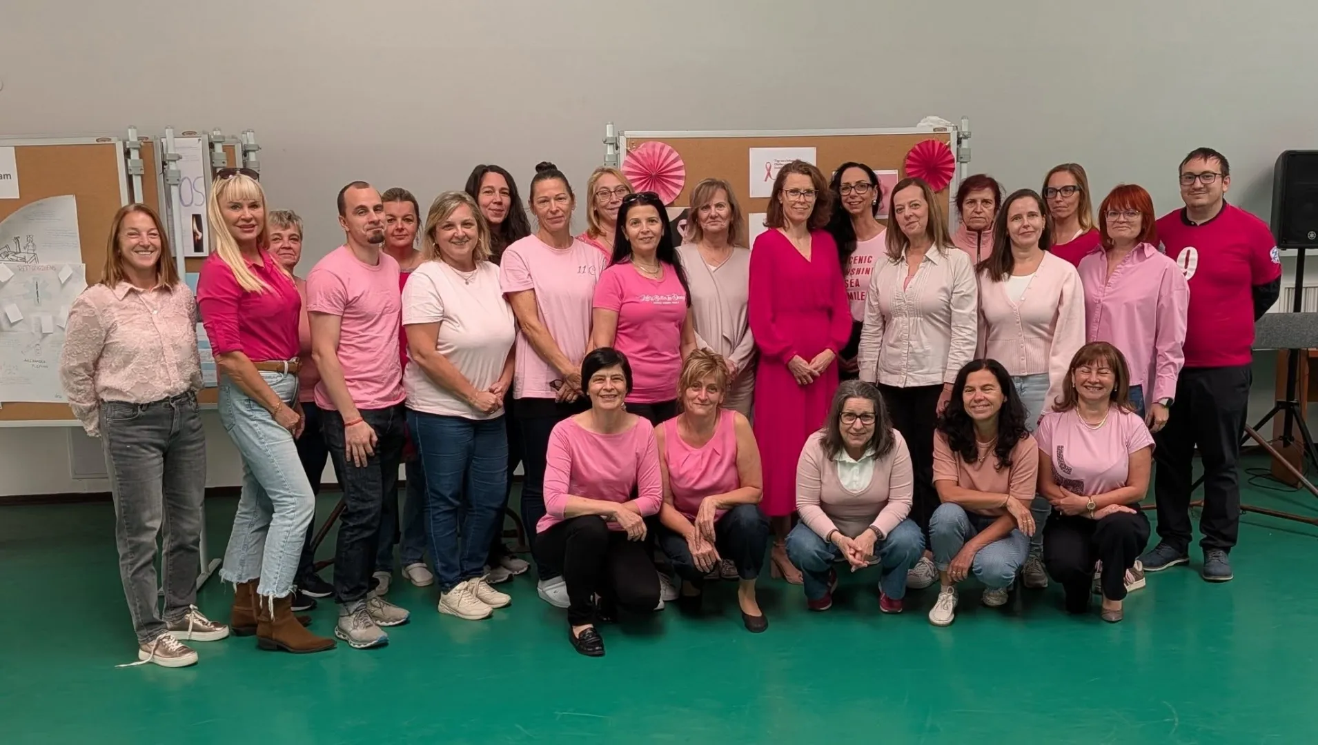 pink október tanárok.webp pink október tanárok.webp